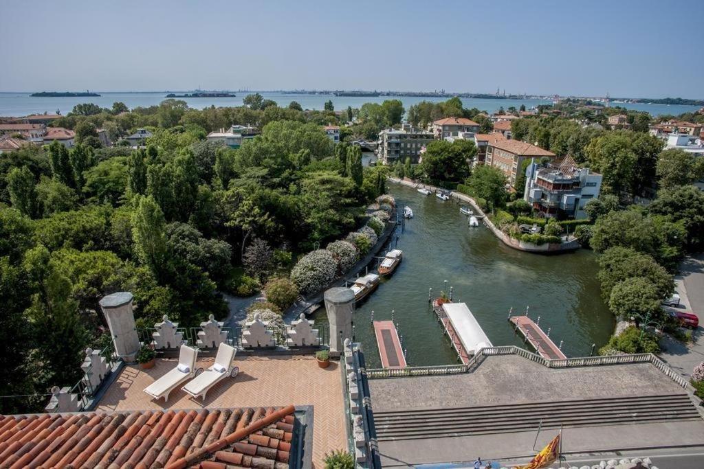 Hotel Excelsior Venice Lido di Venezia Exterior photo