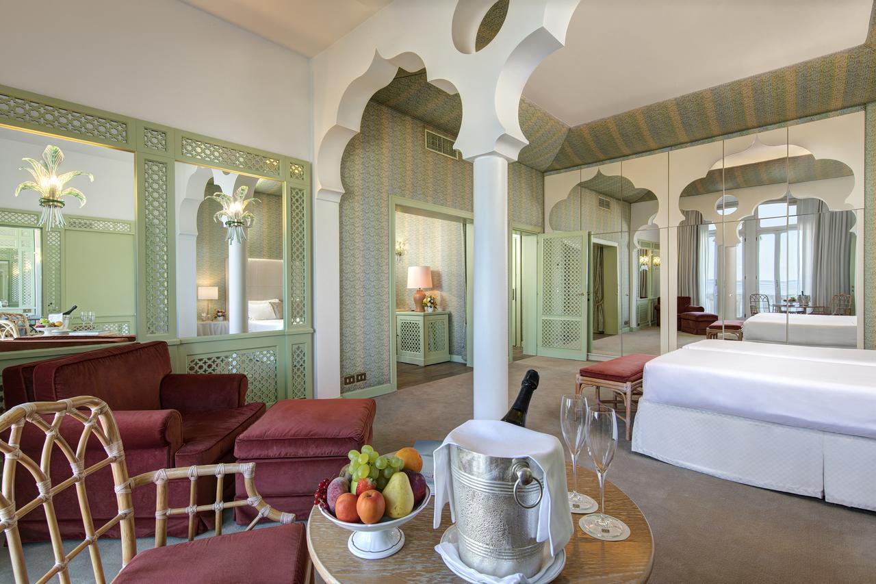 Hotel Excelsior Venice Lido di Venezia Exterior photo