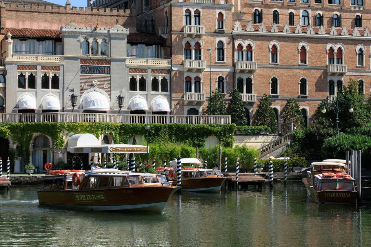 Hotel Excelsior Venice Lido di Venezia Exterior photo